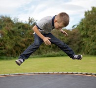 trampolîn gweithgareddau